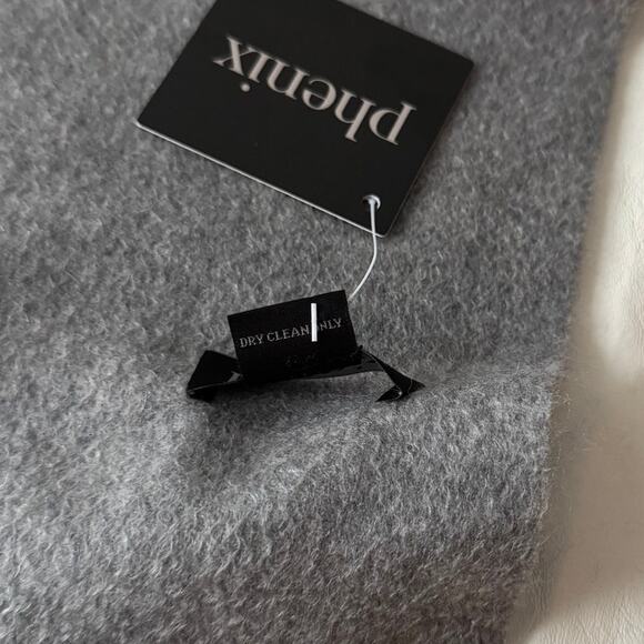 New PHENIX Solid Cashmere Fringe Trim Scarf in Gray, One Size - Picture 7 of 7